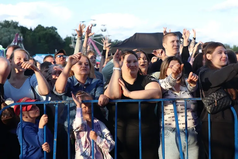 (szkiiiic) Koncertowy pierwszy dzień 46. Dni Broku i Puszczy Białej za nami. Publiczność bawiła się do późna (zdjęcia, wideo)