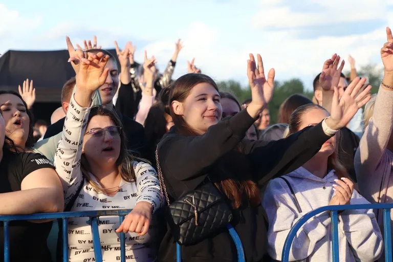 (szkiiiic) Koncertowy pierwszy dzień 46. Dni Broku i Puszczy Białej za nami. Publiczność bawiła się do późna (zdjęcia, wideo)