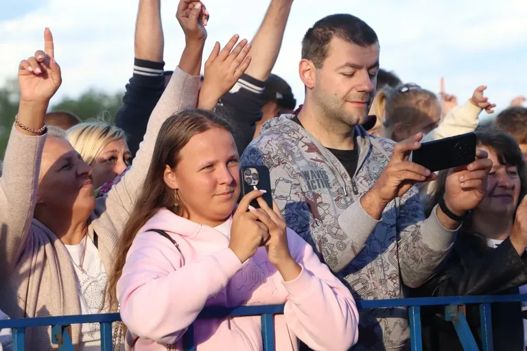 (szkiiiic) Koncertowy pierwszy dzień 46. Dni Broku i Puszczy Białej za nami. Publiczność bawiła się do późna (zdjęcia, wideo)