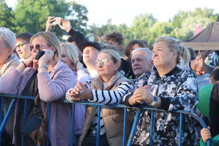 (szkiiiic) Koncertowy pierwszy dzień 46. Dni Broku i Puszczy Białej za nami. Publiczność bawiła się do późna (zdjęcia, wideo)