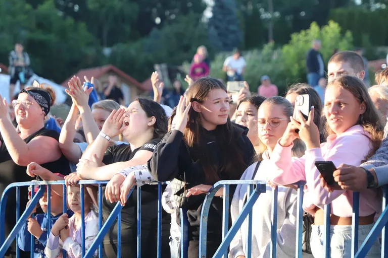 (szkiiiic) Koncertowy pierwszy dzień 46. Dni Broku i Puszczy Białej za nami. Publiczność bawiła się do późna (zdjęcia, wideo)