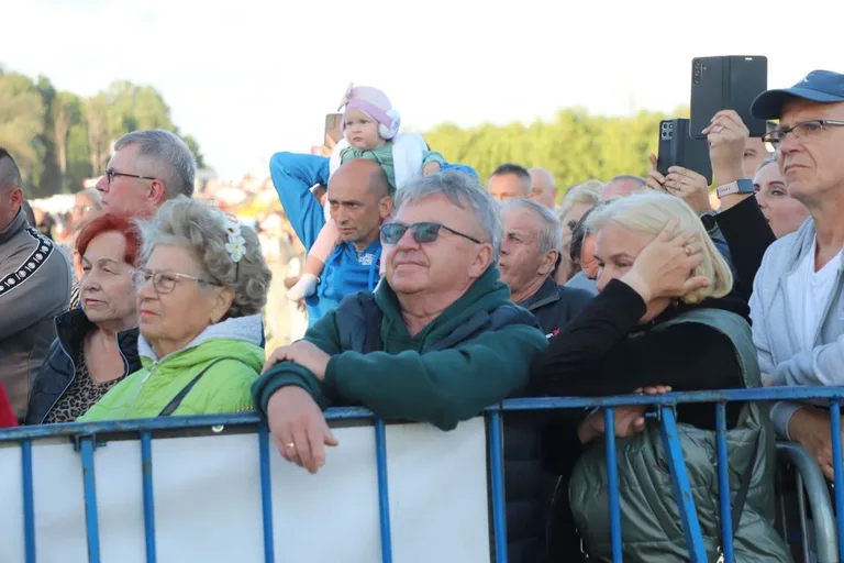 (szkiiiic) Koncertowy pierwszy dzień 46. Dni Broku i Puszczy Białej za nami. Publiczność bawiła się do późna (zdjęcia, wideo)