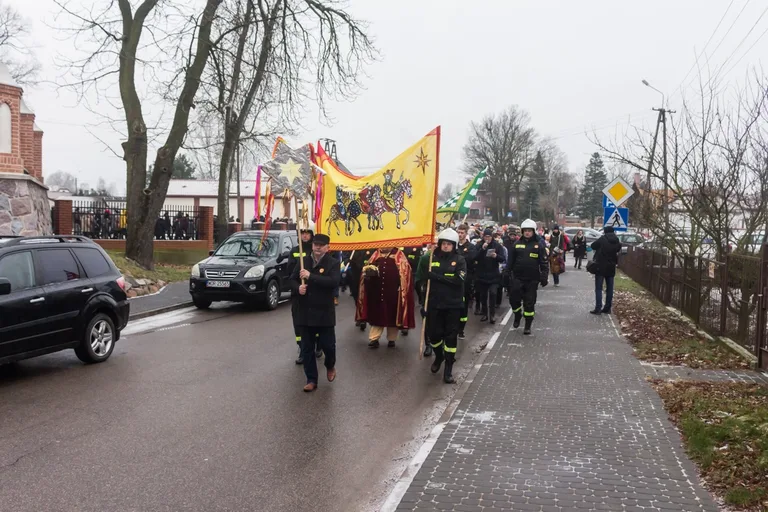 Orszak Trzech Króli w Wąsewie (zdjęcia, wideo)