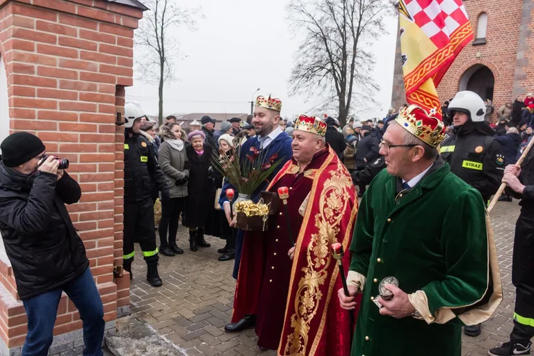 Orszak Trzech Króli w Wąsewie (zdjęcia, wideo)