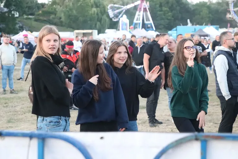 (szkiiiic) Koncertowy pierwszy dzień 46. Dni Broku i Puszczy Białej za nami. Publiczność bawiła się do późna (zdjęcia, wideo)