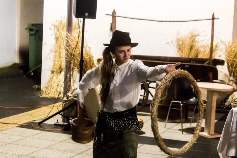 Happening Krakowskiego Teatru Ulicznego (zdjęcia, wideo)
