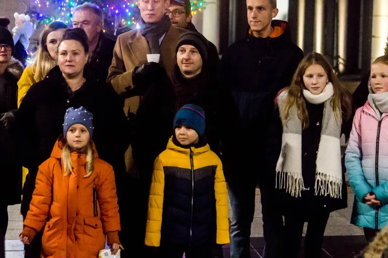Happening Krakowskiego Teatru Ulicznego (zdjęcia, wideo)