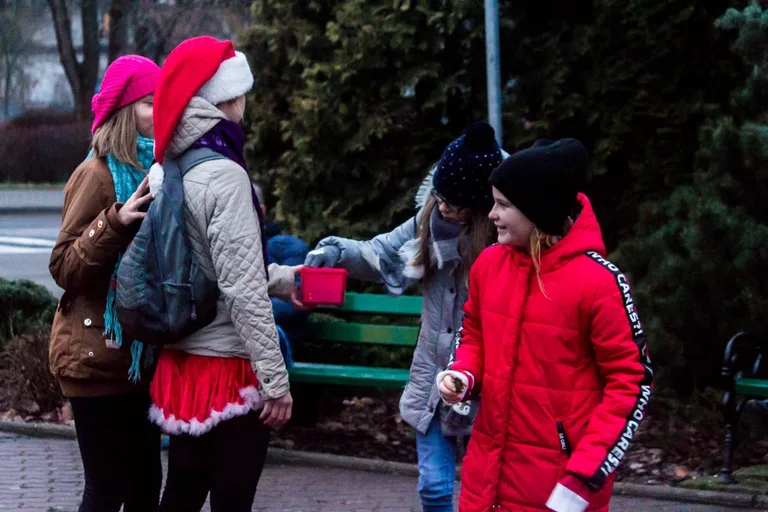 "Ulica świąteczna" przed miejskim ratuszem (zdjęcia)