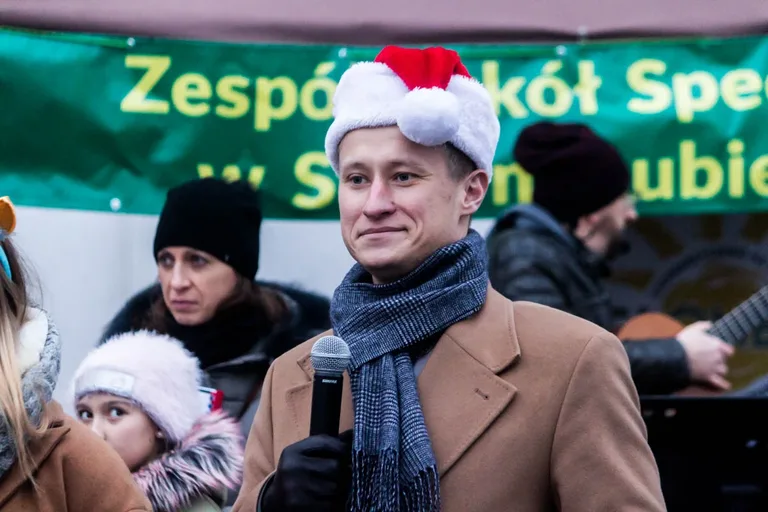 "Ulica świąteczna" przed miejskim ratuszem (zdjęcia)