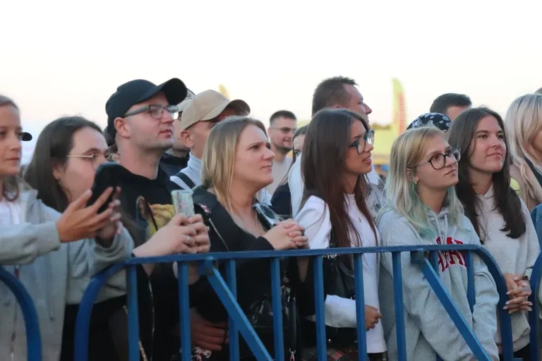(szkiiiic) Koncertowy pierwszy dzień 46. Dni Broku i Puszczy Białej za nami. Publiczność bawiła się do późna (zdjęcia, wideo)