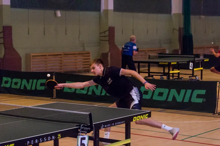Artur Piersa liderem tenisowego Grand Prix (zdjęcia, wideo)