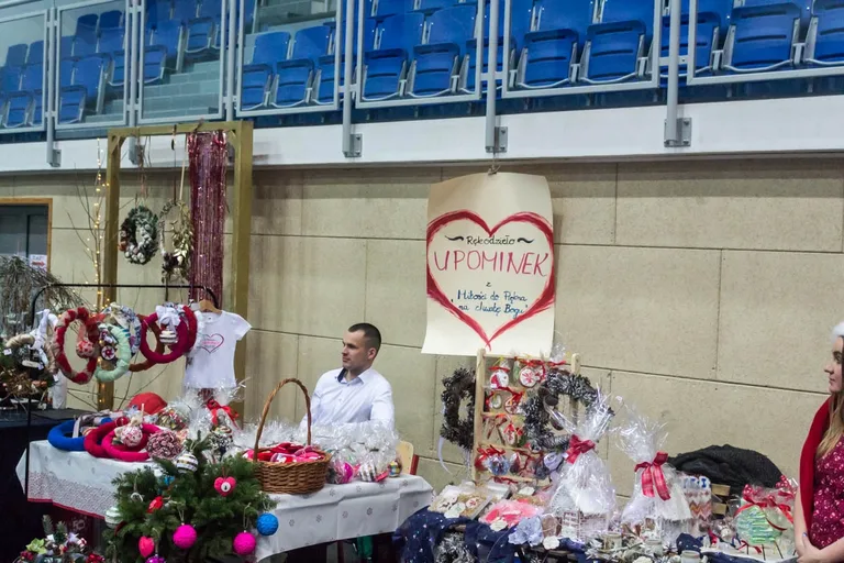 Jarmark świąteczny w Ostrowi Mazowieckiej (zdjęcia)