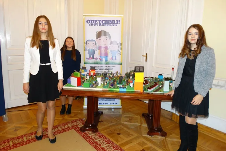 Sukces uczennic ostrowskiej "dwójki" (zdjęcia)