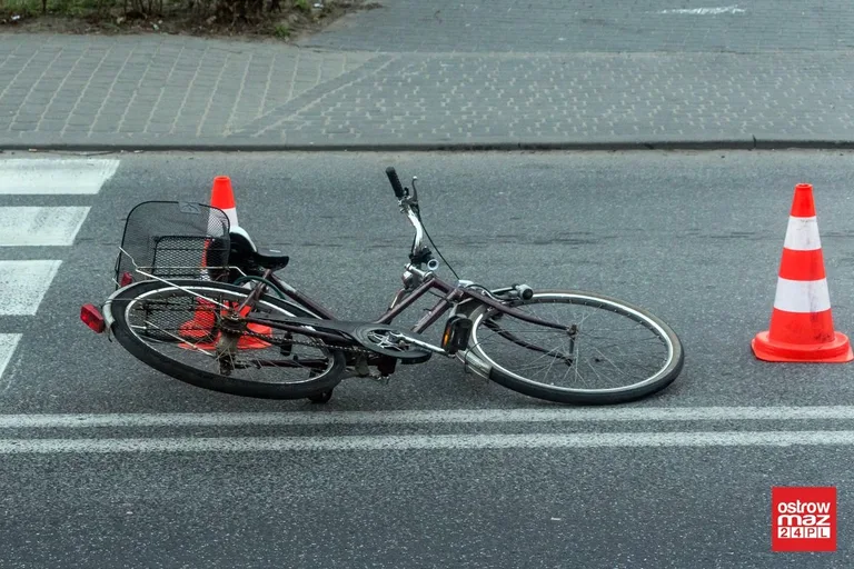 Rowerzystka pod kołami osobówki (zdjęcia)