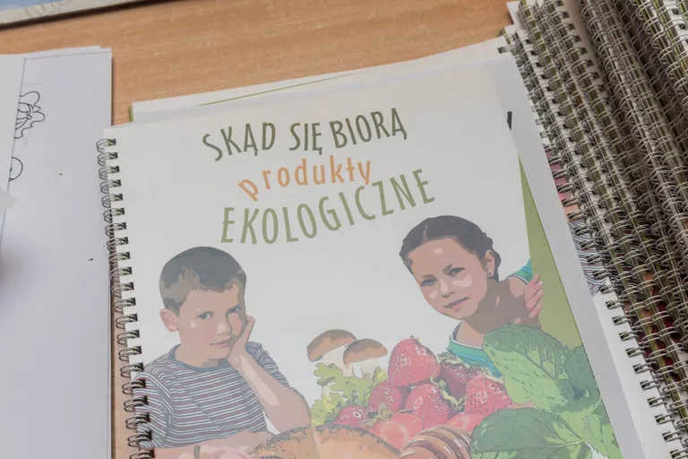 "Skąd się biorą produkty ekologiczne". Program edukacyjny w ostrowskim przedszkolu (zdjęcia)