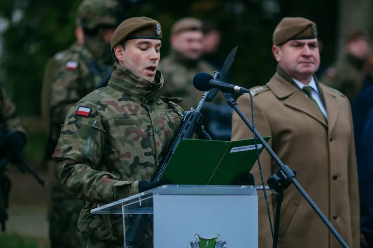 Mieszkańcy powiatu ostrowskiego w szeregach WOT (zdjęcia)