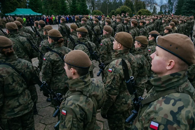 Mieszkańcy powiatu ostrowskiego w szeregach WOT (zdjęcia)