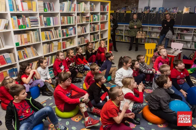 Mikołajki w ostrowskiej bibliotece (zdjęcia)