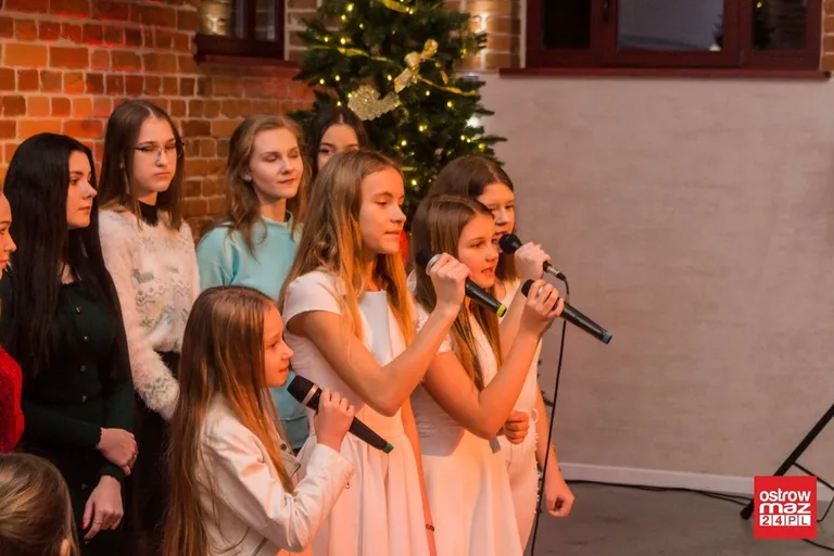 "Merry Kiczmas". Wystawa w Jatkach zainaugurowana (zdjęcia, wideo)