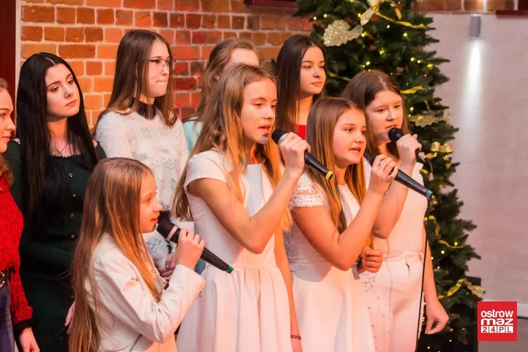 "Merry Kiczmas". Wystawa w Jatkach zainaugurowana (zdjęcia, wideo)
