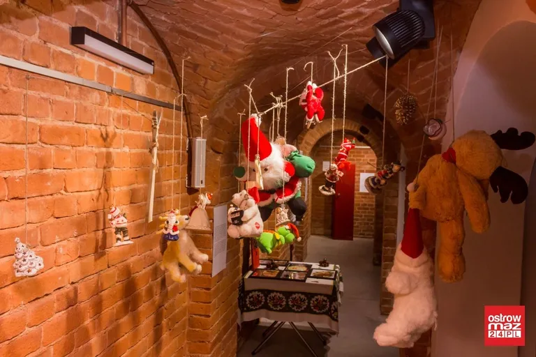 "Merry Kiczmas". Wystawa w Jatkach zainaugurowana (zdjęcia, wideo)