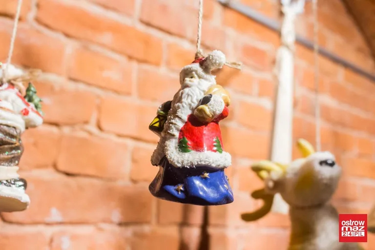 "Merry Kiczmas". Wystawa w Jatkach zainaugurowana (zdjęcia, wideo)