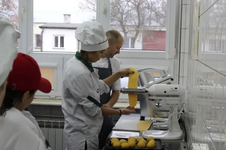 "Kuchnia włoska" w małkińskim Zespole Szkół (zdjęcia)