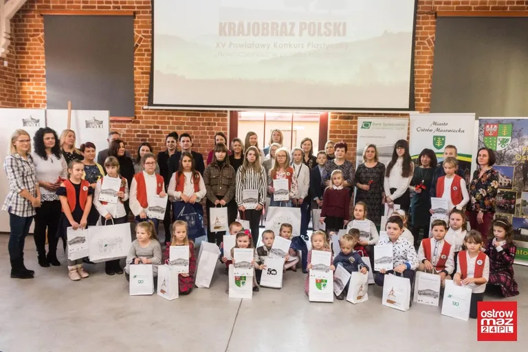 Podsumowanie konkursu plastycznego "Krajobraz Polski" (zdjęcia)
