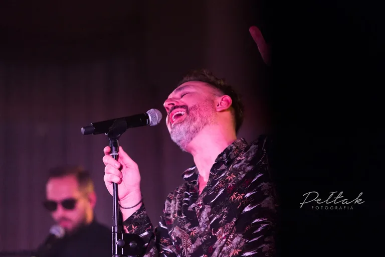 Ostrów Mazowiecka zaczarowana. Rozbrzmiał talent Mateusza Ziółki (zdjęcia, wideo)