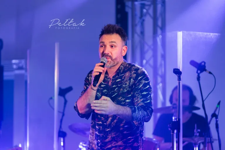 Ostrów Mazowiecka zaczarowana. Rozbrzmiał talent Mateusza Ziółki (zdjęcia, wideo)