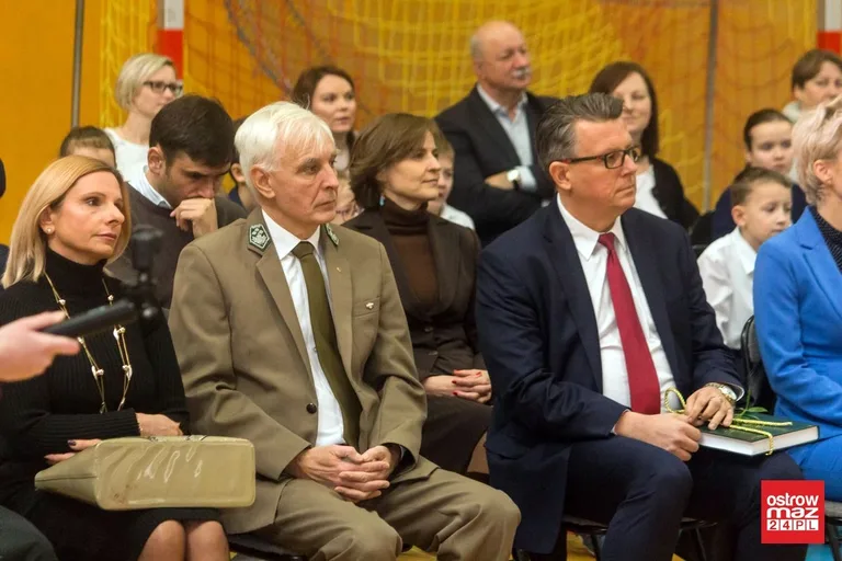 Ślubowanie uczniów Technikum Lotniczego w Nagoszewie (zdjęcia, wideo)