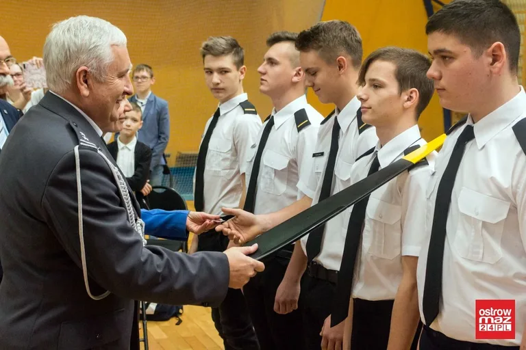 Ślubowanie uczniów Technikum Lotniczego w Nagoszewie (zdjęcia, wideo)