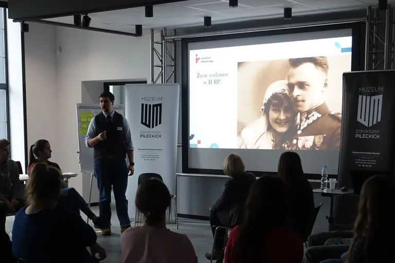 Warsztaty historyczne o Pileckim i trudnej drodze Polski do odzyskania niepodległości (zdjęcia)