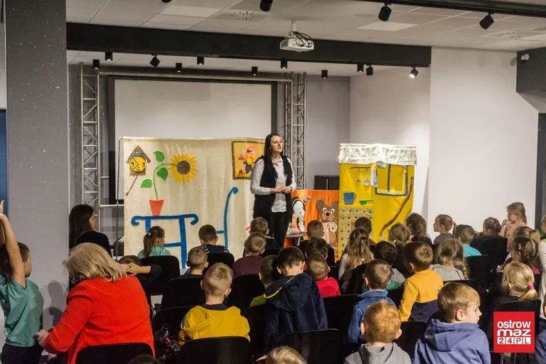 "Perypetie Pluszowego Misia". Spektakl dla dzieci w Ostrowi Mazowieckiej (zdjęcia, wideo)