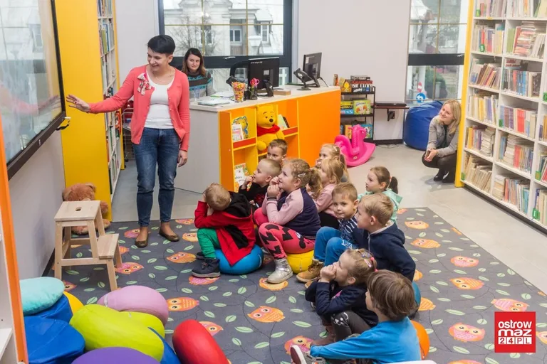 Dzień Pluszowego Misia w ostrowskiej bibliotece (zdjęcia)