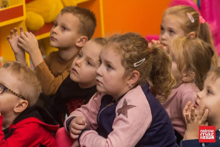 Dzień Pluszowego Misia w ostrowskiej bibliotece (zdjęcia)