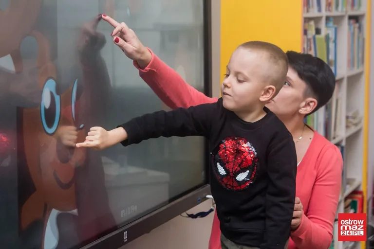 Dzień Pluszowego Misia w ostrowskiej bibliotece (zdjęcia)