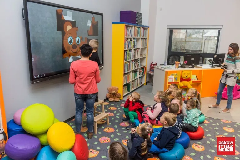 Dzień Pluszowego Misia w ostrowskiej bibliotece (zdjęcia)