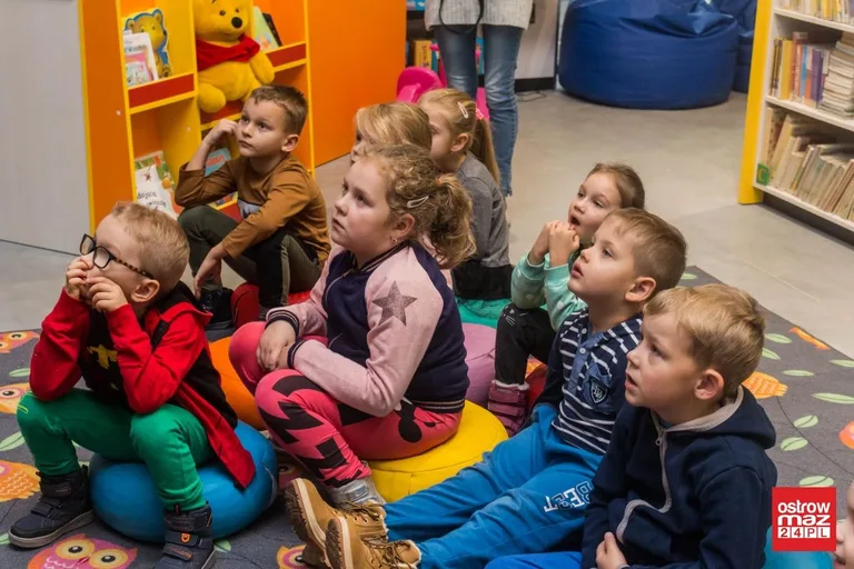 Dzień Pluszowego Misia w ostrowskiej bibliotece (zdjęcia)