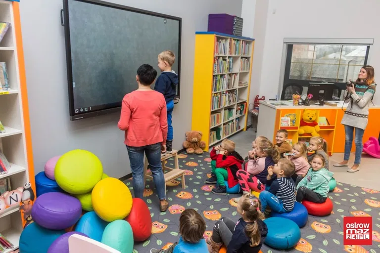 Dzień Pluszowego Misia w ostrowskiej bibliotece (zdjęcia)