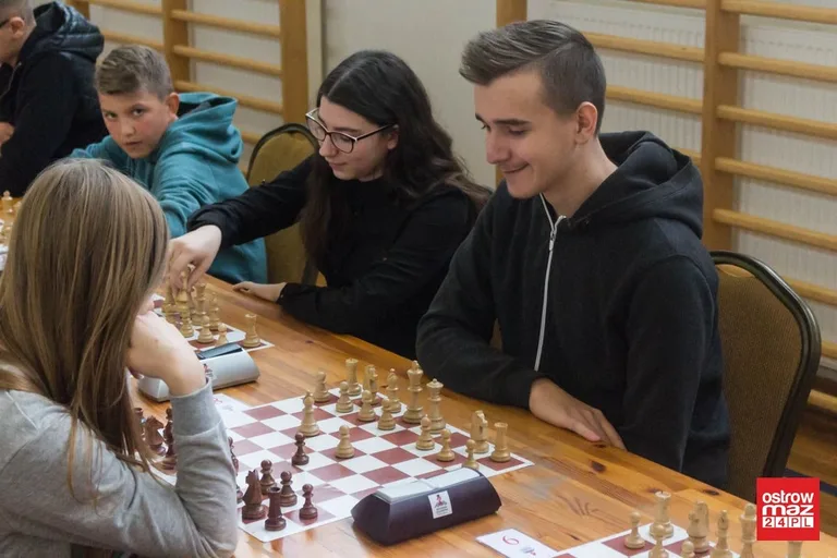 Malwina Szewczyk najlepsza w szachowych mistrzostwach w Starej Ruskołęce (zdjęcia, wideo)