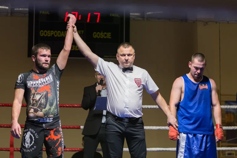 Sześć walk bokserów UOLKA podczas "Soboty Bokserskiej" (zdjęcia, wideo)