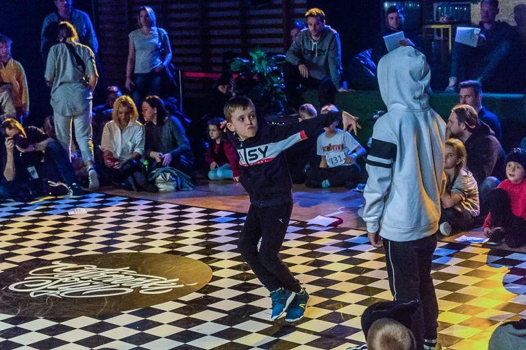 Trwa turniej tańca Ostrowski Styl (zdjęcia, wideo)