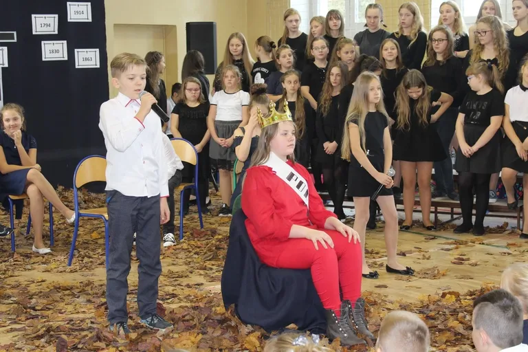 Święto Niepodległej w ostrowskiej "jedynce" (zdjęcia)