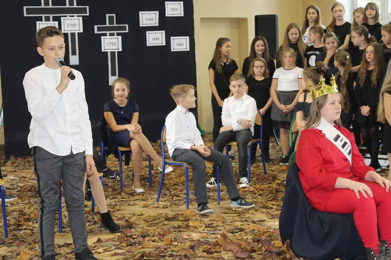 Święto Niepodległej w ostrowskiej "jedynce" (zdjęcia)