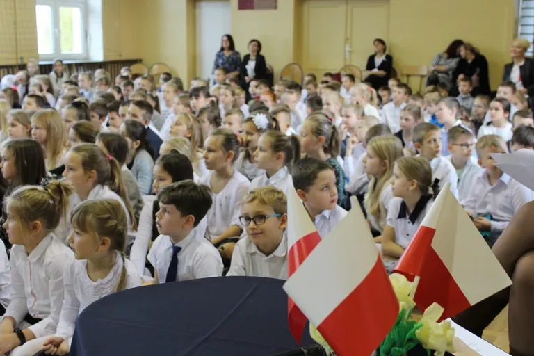 Święto Niepodległej w ostrowskiej "jedynce" (zdjęcia)