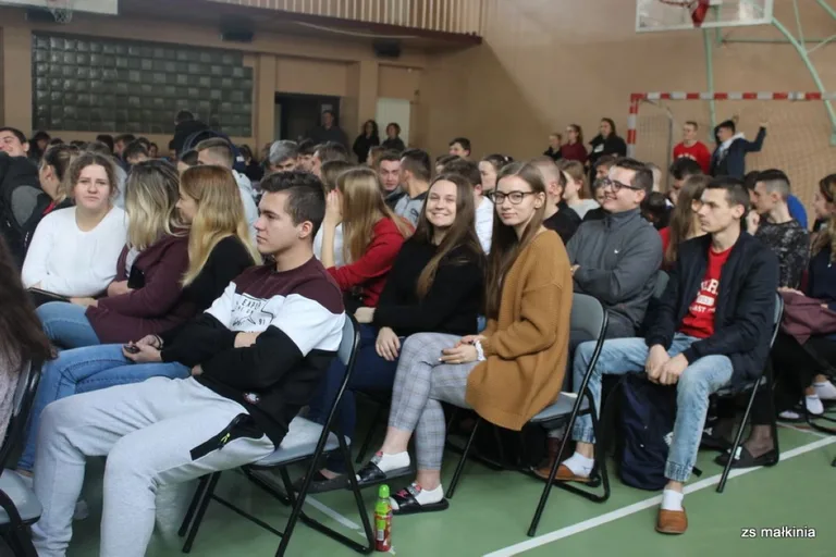 Święto niepodległości w małkińskim Staszicu (zdjęcia)