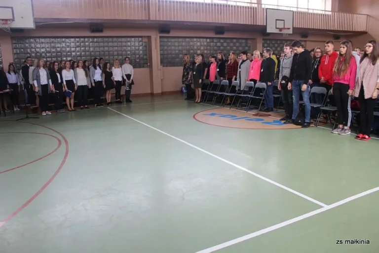 Święto niepodległości w małkińskim Staszicu (zdjęcia)