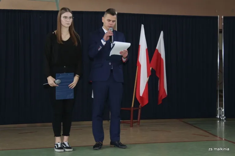 Święto niepodległości w małkińskim Staszicu (zdjęcia)