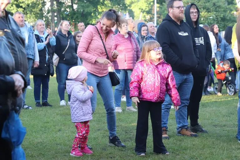 Finał Dni Ostrowi Mazowieckiej. Roxaok przyciągnęła słońce, a zespół Spontan porwał tłumy (zdjęcia, wideo)